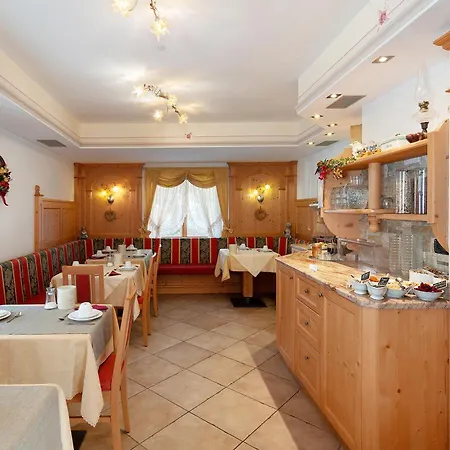 Garni Pra Fiori Campitello di Fassa