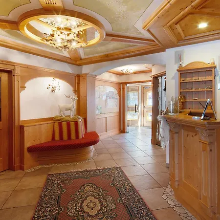 Garni Pra Fiori Bed & Breakfast *