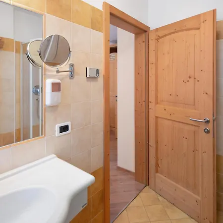 Garni Pra Fiori Bed & Breakfast Campitello di Fassa