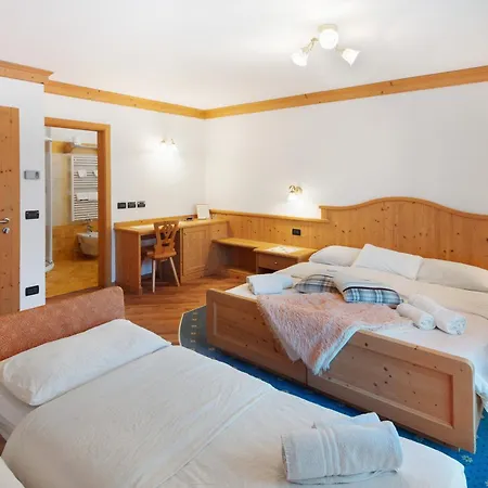 Garni Pra Fiori Bed & Breakfast Campitello di Fassa