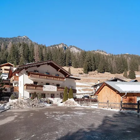 Garni Pra Fiori Campitello di Fassa